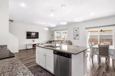 101 Magnum Force Drive, Jarrell, TX 76537 - Photo 14