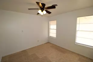 709 S 11th St, Copperas Cove, TX 76522 - Photo 16