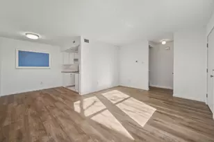 2124 Burton Dr, Austin, TX 78741 - Photo 10