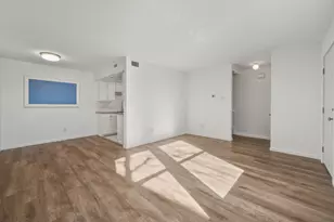 2124 Burton Dr, Austin, TX 78741 - Photo 10