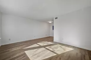 2124 Burton Dr, Austin, TX 78741 - Photo 6