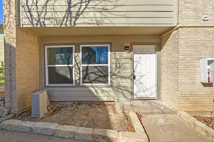 2124 Burton Dr, Austin, TX 78741 - Photo 24