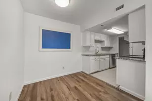2124 Burton Dr, Austin, TX 78741 - Photo 10