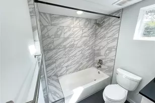 2105 Haskell St, Austin, TX 78702 - Photo 12