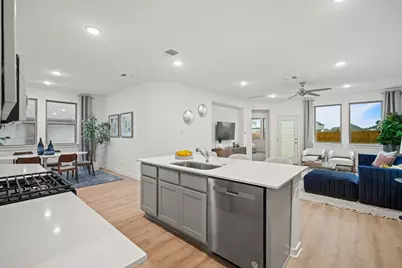 194 Hornet Street, Elgin, TX 78621 - Photo 8