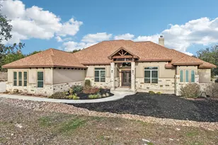 2225 Elm Cedar Dr, New Braunfels, TX 78132 - Photo 2