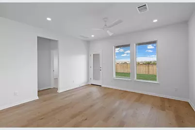 532 The Duke Drive, Jarrell, TX 76537 - Photo 6