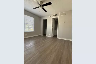 311 E 31 Street #203B, Austin, TX 78705 - Photo 2