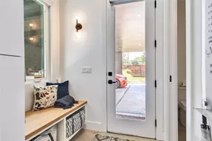 506 Powell Cir, Austin, TX 78704 - Photo 20