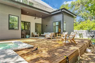506 Powell Cir, Austin, TX 78704 - Photo 10