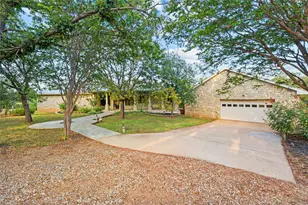1118 Rustic Ln, Spicewood, TX 78669 - Photo 2