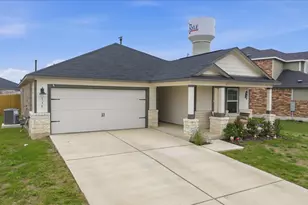 135 Agua Azul Bnd, Kyle, TX 78640 - Photo 4