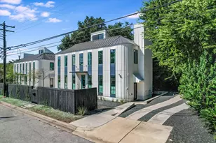 1304 Navasota St, Austin, TX 78702 - Photo 2
