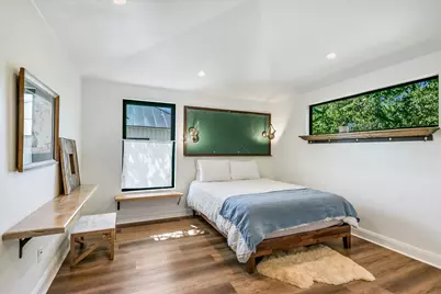 1304 Navasota Street, Austin, TX 78702 - Photo 18