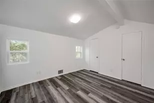 1303 E St Johns Ave, Austin, TX 78752 - Photo 18