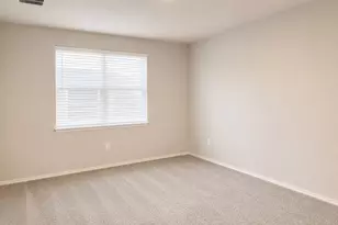 2156 Griffith Dr, Seguin, TX 78155 - Photo 8