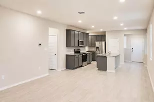 2156 Griffith Dr, Seguin, TX 78155 - Photo 4
