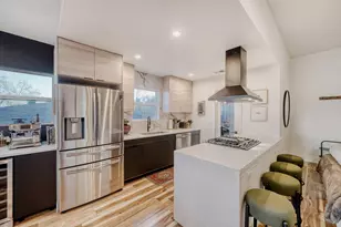 5313 Downs Dr, Austin, TX 78721 - Photo 8