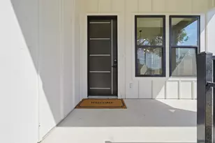 22008 Plockton Dr, Briarcliff, TX 78669 - Photo 2