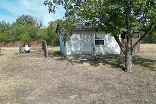622 Long Hollow Rd, Dale, TX 78616 - Photo 6