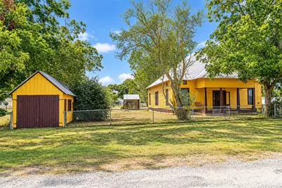 115 N Lockhart Street, Paige, TX 78659 - Photo 2