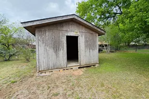 206 Loesch Dr, Elgin, TX 78621 - Photo 28