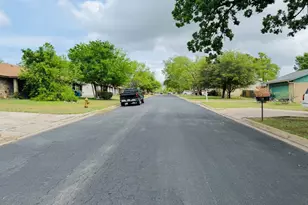 206 Loesch Dr, Elgin, TX 78621 - Photo 32