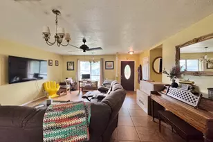 206 Loesch Dr, Elgin, TX 78621 - Photo 6