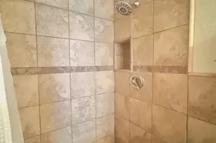 206 Loesch Dr, Elgin, TX 78621 - Photo 20