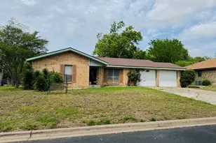 206 Loesch Dr, Elgin, TX 78621 - Photo 34