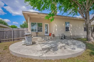 115 N Brown St, Hutto, TX 78634 - Photo 26