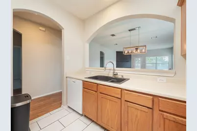 115 N Brown Street, Hutto, TX 78634 - Photo 10