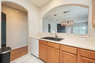 115 N Brown St, Hutto, TX 78634 - Photo 10