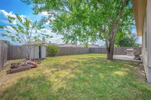 115 N Brown St, Hutto, TX 78634 - Photo 28