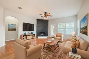 115 N Brown St, Hutto, TX 78634 - Photo 4