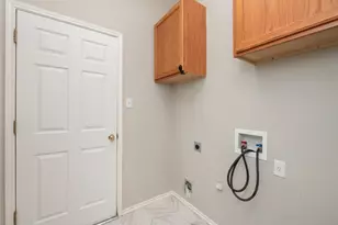 115 N Brown St, Hutto, TX 78634 - Photo 22