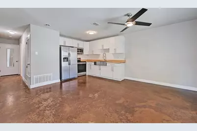 2403 La Casa Drive, Austin, TX 78704 - Photo 10