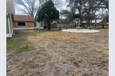 600 Pecan Avenue, Luling, TX 78648 - Photo 14