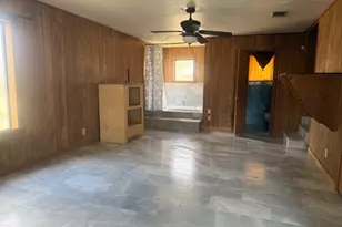 600 Pecan Ave, Luling, TX 78648 - Photo 12