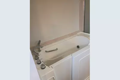 1019 San Jacinto Street, Lockhart, TX 78644 - Photo 10