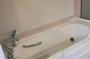 1019 San Jacinto St, Lockhart, TX 78644 - Photo 10