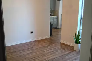 1019 San Jacinto St, Lockhart, TX 78644 - Photo 4