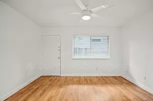 502 W 35th St, Austin, TX 78705 - Photo 2
