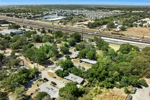 1011 Hackberry St, San Marcos, TX 78666 - Photo 26