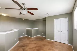 910 W 25th St, Austin, TX 78705 - Photo 24