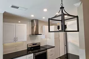 2209 Singletree Ave, Austin, TX 78727 - Photo 2