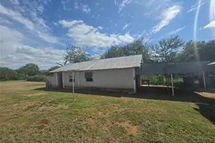 1510 A St, Floresville, TX 78114 - Photo 26