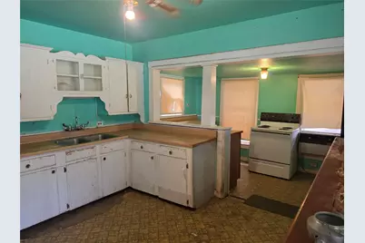 1510 A Street, Floresville, TX 78114 - Photo 16