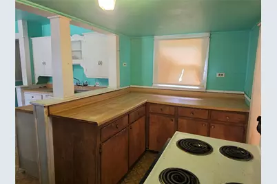 1510 A Street, Floresville, TX 78114 - Photo 14