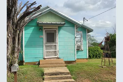 1510 A Street, Floresville, TX 78114 - Photo 2
